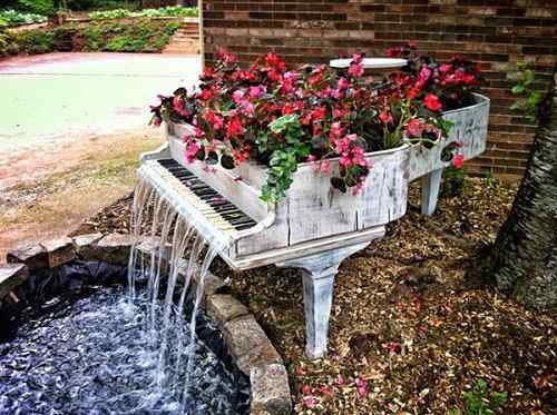 Piano Ponds Fountain