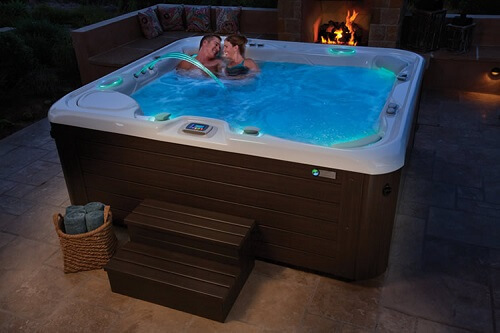 luxury end hot tub