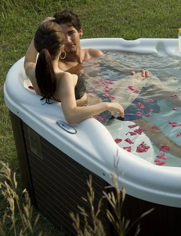 small-2-person-hot-tubs-min (1)