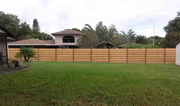 horizontal shadow box fence