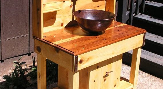 outdoor kitchen sink station feature