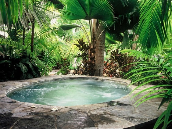hot tub landscaping 17-min