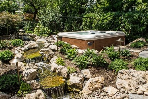 hot tub landscaping 28-min