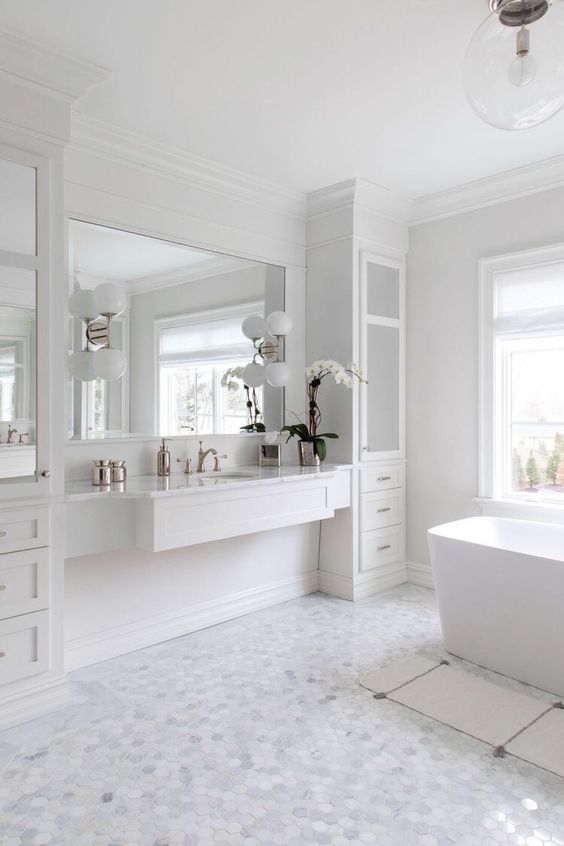 White Bathrooms Idea: Stunning All-White Decor