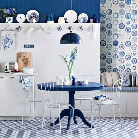 Blue Dining Room: Stylish Country Decor