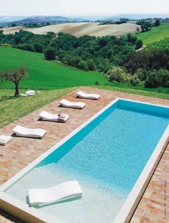 Simple Swimming Pool: Gorgeous Sleek Design