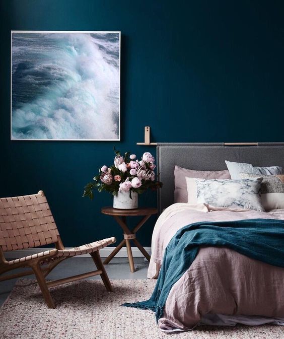 Bedroom Paint Ideas: Elegant Bold Decor