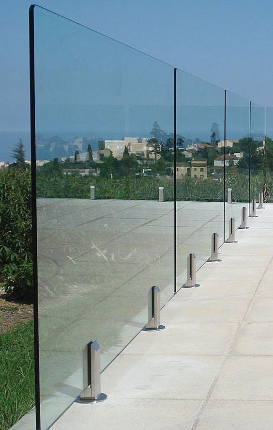 Glass Fence Ideas: Frameless Style for Patio