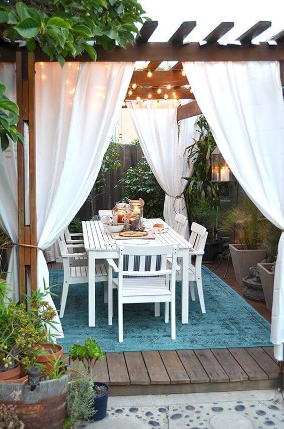 Backyard Deck Ideas: Gorgeous Dining Area