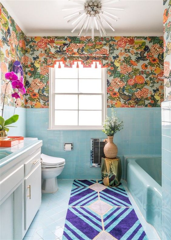 Bathroom Wallpaper Ideas: Gorgeous Colorful Decor