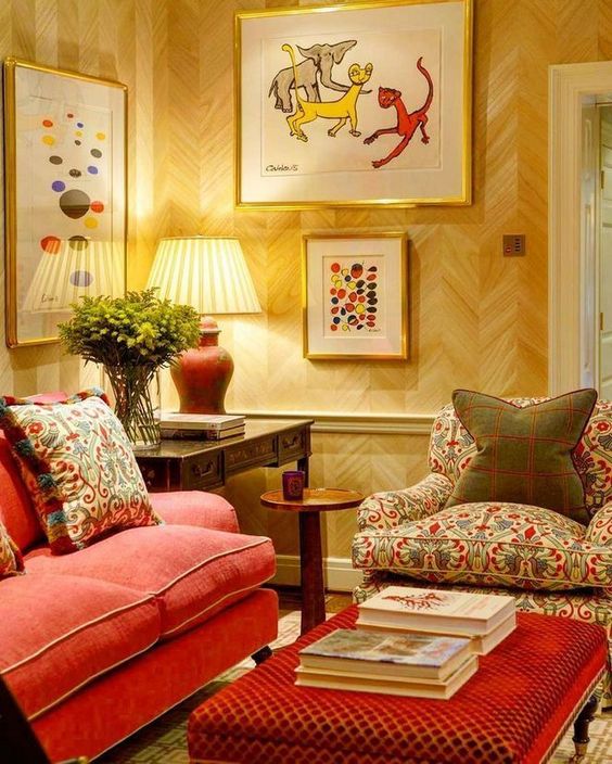 Warm Living Room: Catchy Earthy Decor