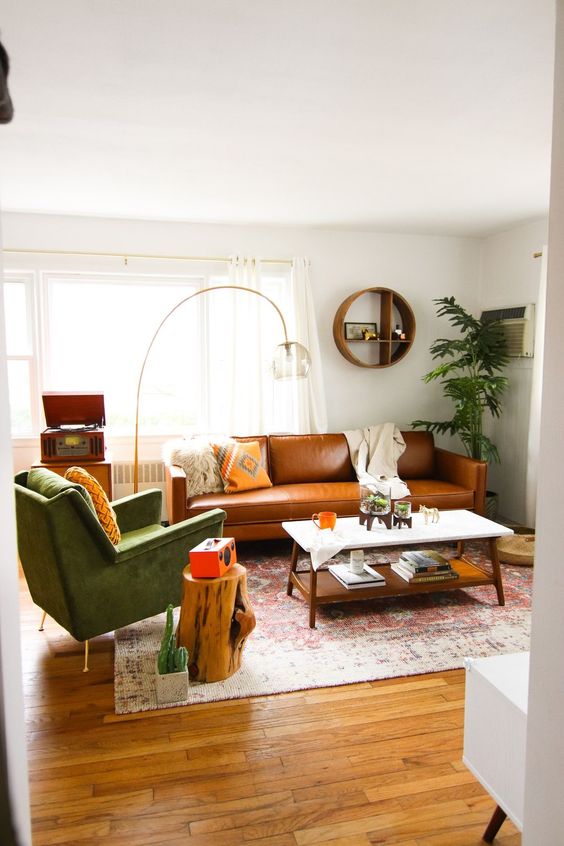 Warm Living Room: Bright Warm Decor