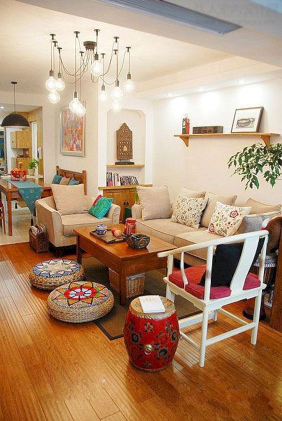 Warm Living Room: Catchy Creative Decor