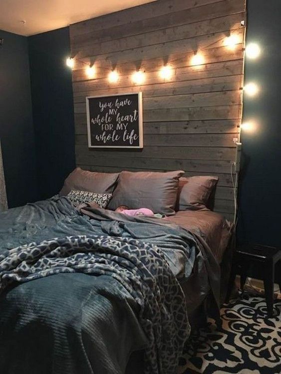 Bedroom Decoration Ideas: Beautiful Wood Headboard