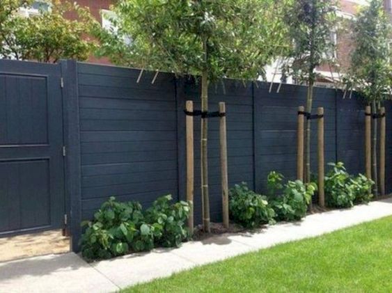 Simple Fence Ideas 19