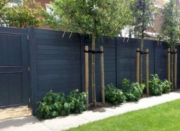 Simple Fence Ideas feature