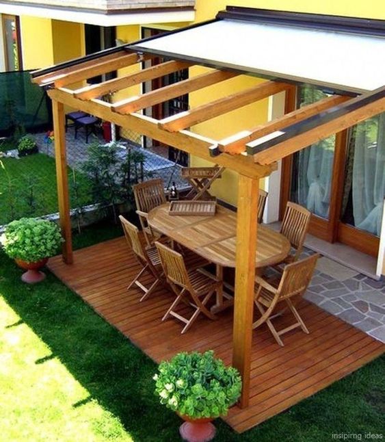 Backyard Design Ideas: Small Dining Area