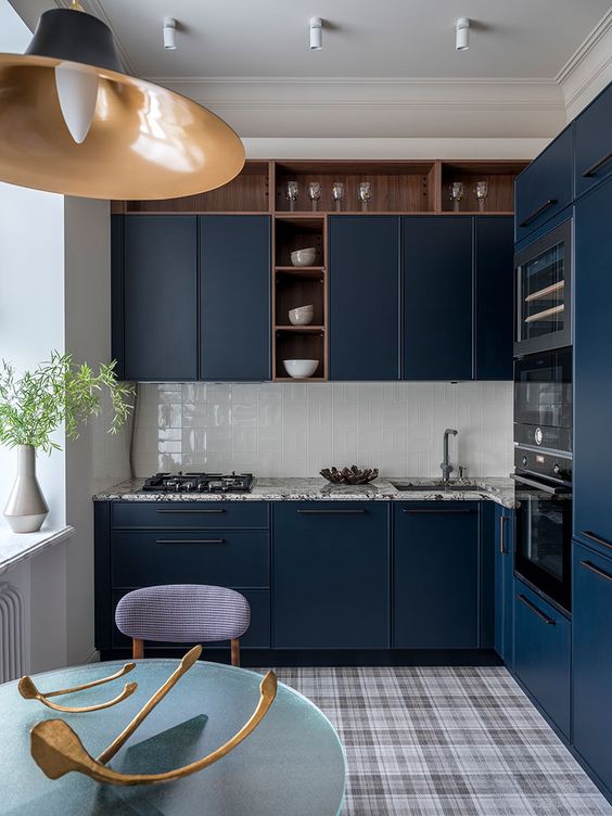 Blue Kitchen Ideas: Minimalist Navy Kitchen