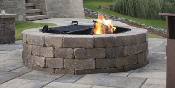 how to build a fire pit patio with pavers feature