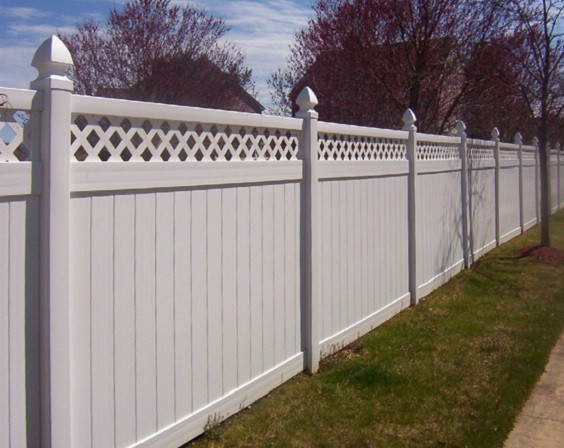 how to install a vinyl fencing