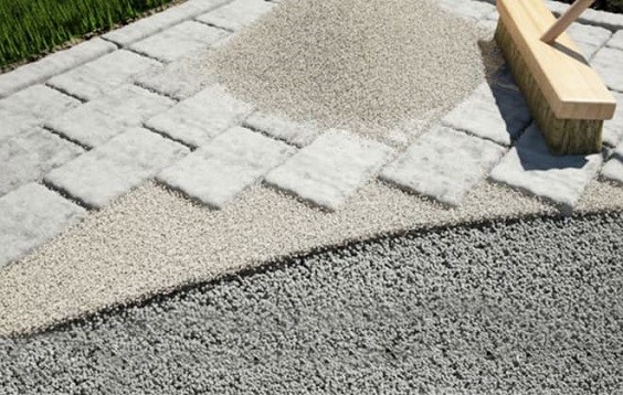 how to lay patio pavers 6