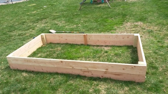 How to Fill a Raised Garden Bed Cheap 1