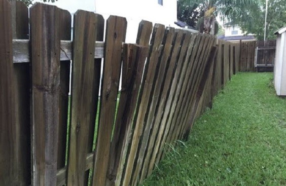 how to fix leaning fence 1