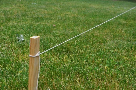 how to install electric fence in the garden 1