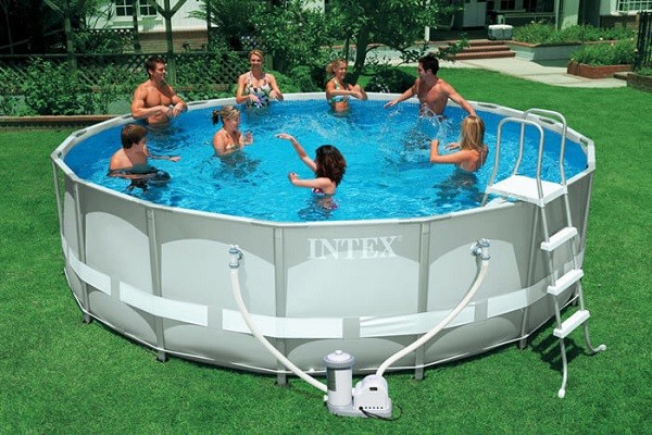 How to Winterize an Intex Above Ground Pool feature