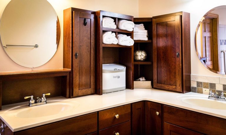 How to Organize Bathroom Cabinets Like a Pro 1