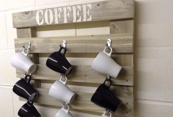 diy hanging mugs holder feature