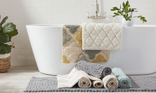How to Choose Bathroom Rug Color | Simple Home Guide