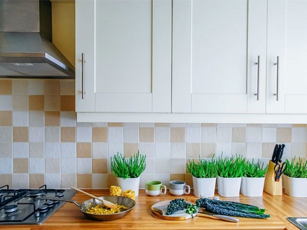 how to choose kitchen backsplash feature