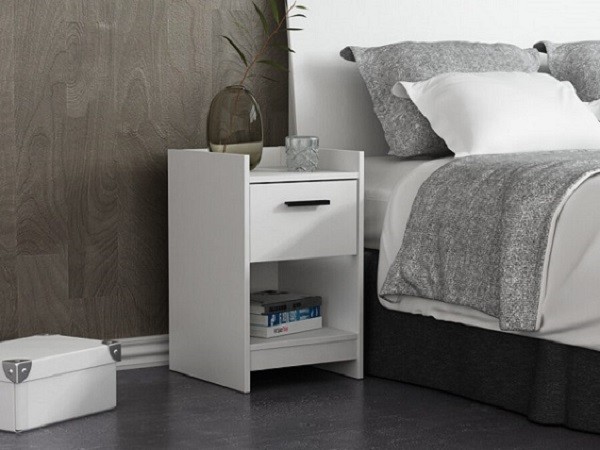 Bedroom 101: How to Choose Nightstands for Chic and Cozy Decor