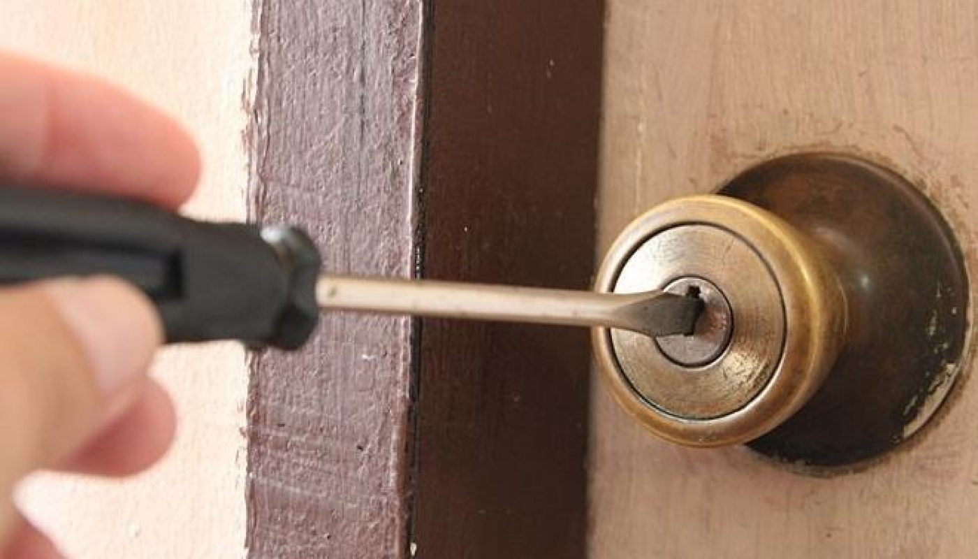 How to Unlock a Bedroom Door from The Outside 4
