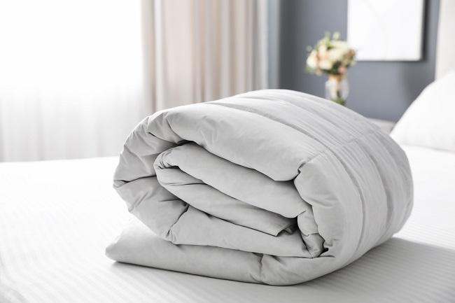 Bedroom 101: 6 Tips For Choosing Comforters