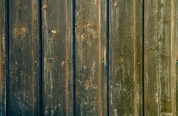 how to wash wood fence feature
