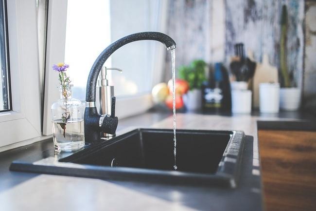 How to Remove Moen Kitchen Faucet 1