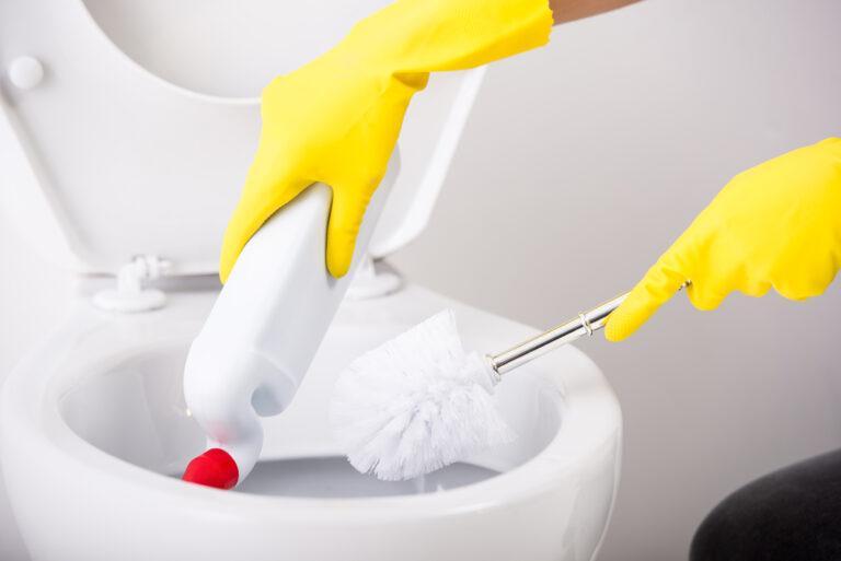 How to Remove Mineral Stains from Toilet