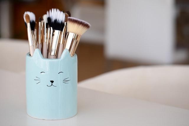 How to Deep Clean Makeup Brushes