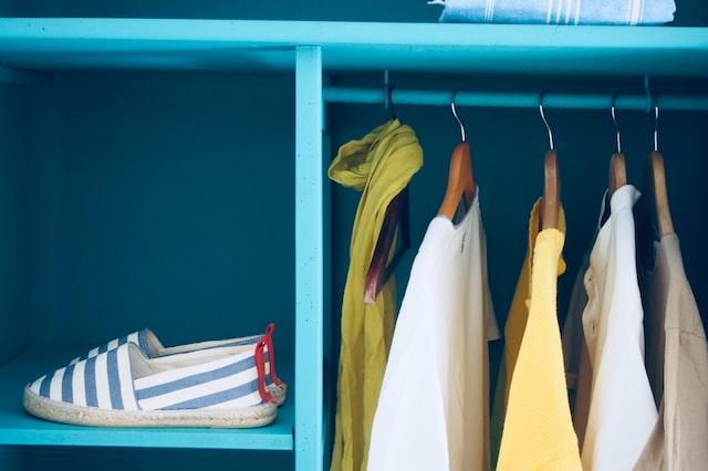 How to Style Up a Small Walk-in Closet