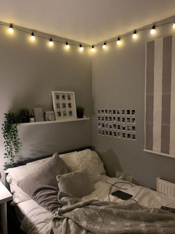 Small Bedroom Decorating 19